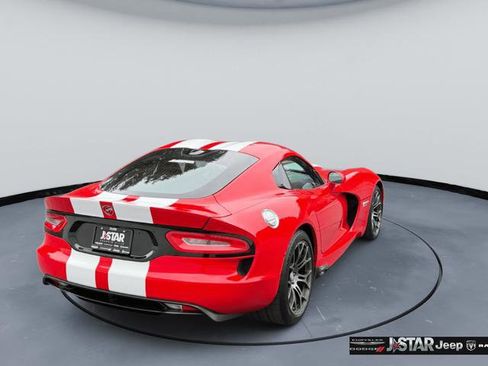 Used 2017 Dodge Viper GTS RWD image 5