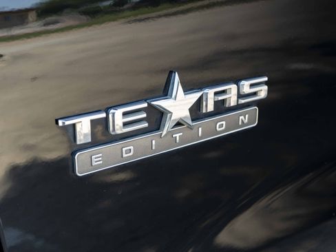Used 2019 Chevrolet Silverado 1500 LTZ w/ LTZ Texas Edition AWD/4WD image 14