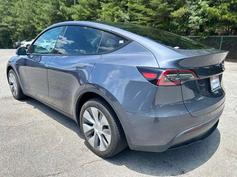 Used 2023 Tesla Model Y Long Range AWD/4WD image 5