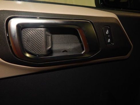 New 2025 Ford Bronco Big Bend w/ Black Diamond Package image 17