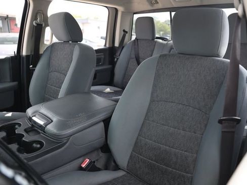 Used 2017 RAM 1500 SLT RWD image 9