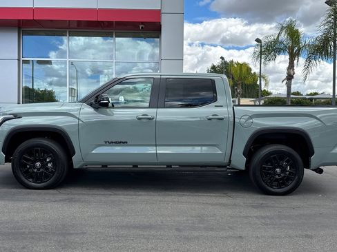 Certified 2025 Toyota Tundra Limited AWD/4WD image 9