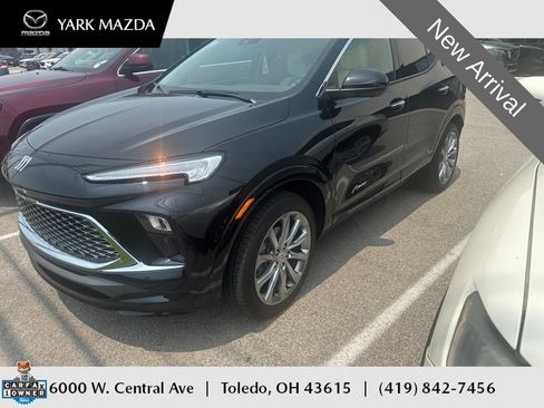 Used 2024 Buick Encore GX Avenir w/ Avenir Technology Package AWD/4WD image 1