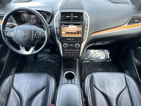 Used 2017 Lincoln MKC Select w/ Select Plus Package image 3