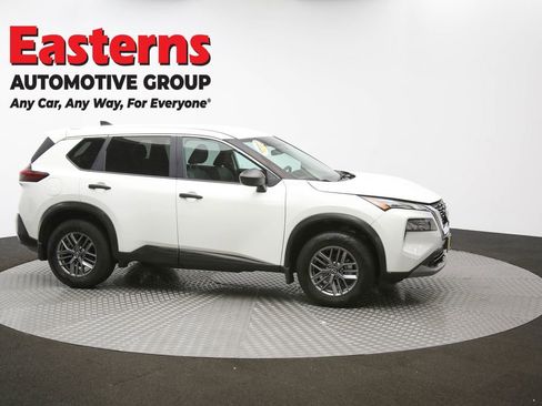 Used 2022 Nissan Rogue S image 46