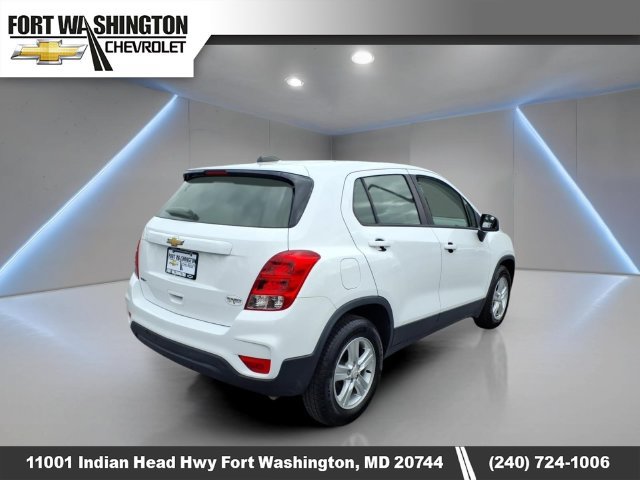 Used 2021 Chevrolet Trax LS w/ Tint and Cruise Package FWD image 3