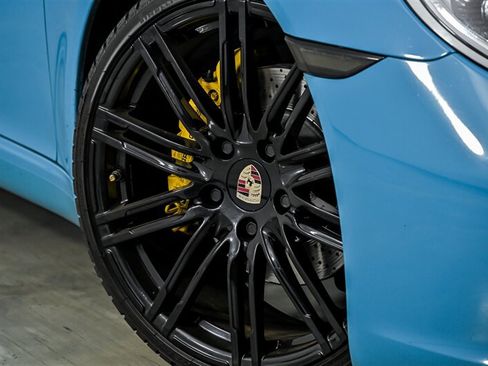 Used 2018 Porsche 911 Carrera image 4