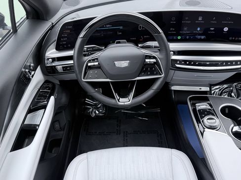 Used 2024 Cadillac Lyriq Luxury image 48