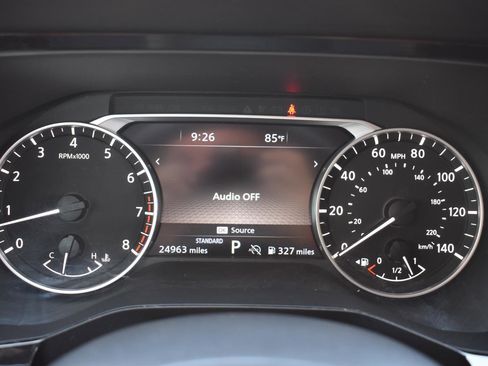 Used 2024 Nissan Pathfinder SL FWD image 32
