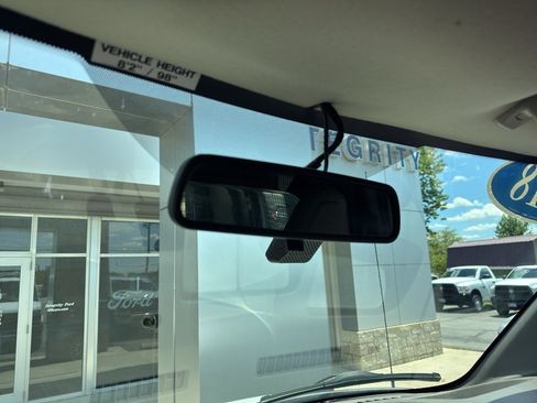 Used 2018 Chevrolet Express 2500 w/ Driver Convenience Package RWD image 24