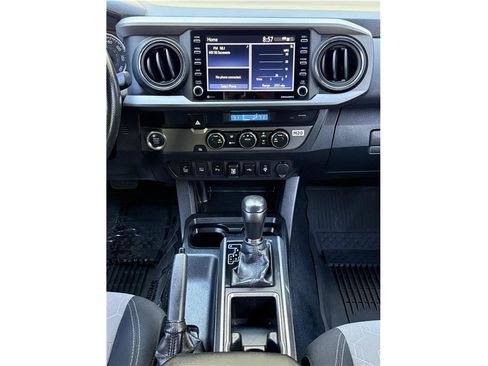Used 2022 Toyota Tacoma TRD Sport w/ Technology Package RWD image 11