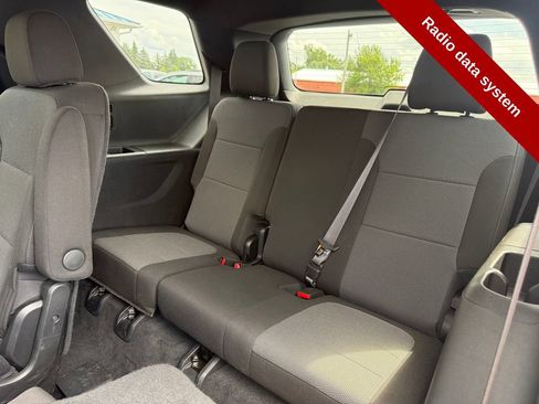 Used 2023 Chevrolet Traverse LT AWD/4WD image 34
