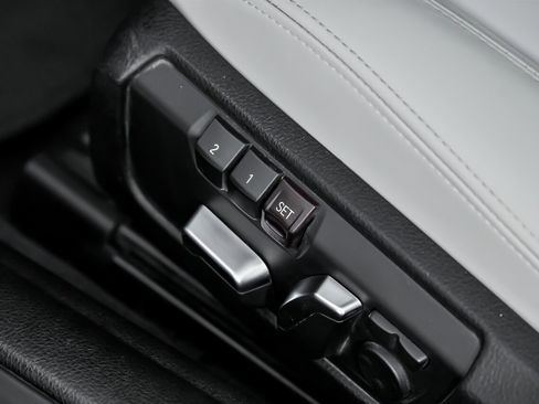 Used 2020 BMW M4 Convertible w/ Competition Package image 29