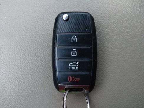 Used 2017 Kia Sorento FWD w/ LX Convenience Package image 32