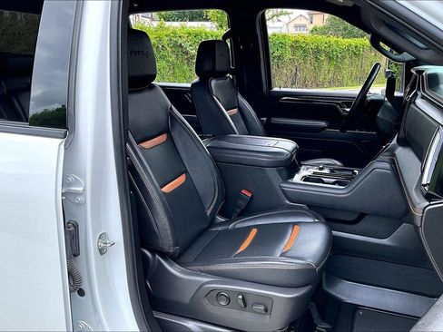 Used 2025 GMC Sierra 2500 AT4 AWD/4WD image 10
