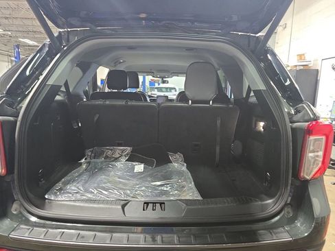 Used 2023 Ford Explorer XLT w/ Equipment Group 202A image 15