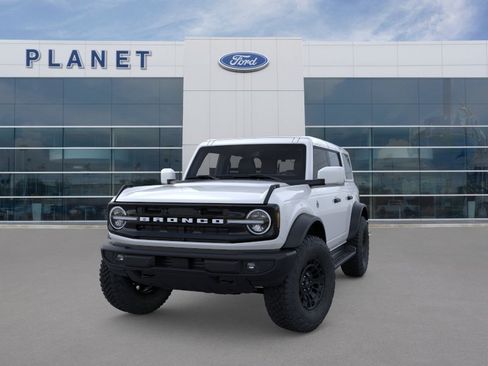 New 2026 Ford Bronco Outer Banks w/ Sasquatch Package AWD/4WD image 2