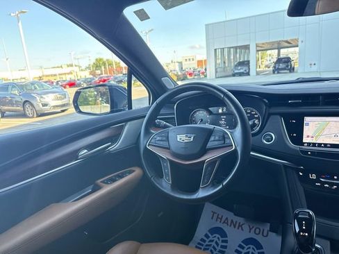 Certified 2024 Cadillac XT5 Premium Luxury AWD/4WD image 34