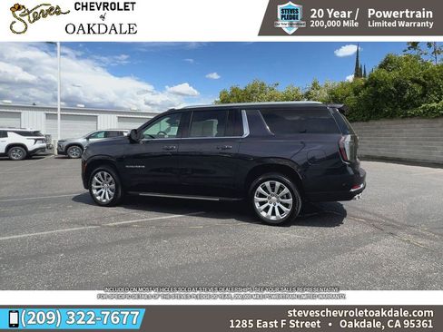 Used 2025 Chevrolet Suburban Premier AWD/4WD image 8