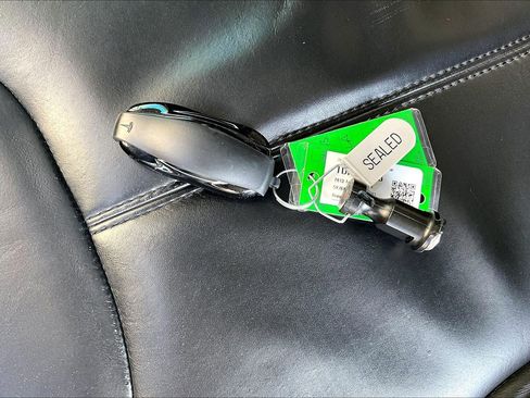 Used 2013 Tesla Model S image 11