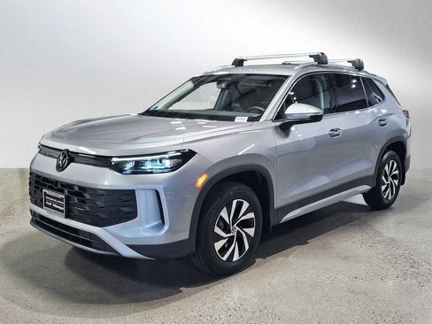 New 2026 Volkswagen Tiguan S image 7