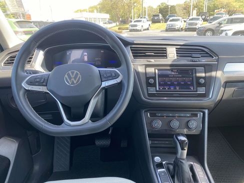Used 2024 Volkswagen Tiguan S image 12