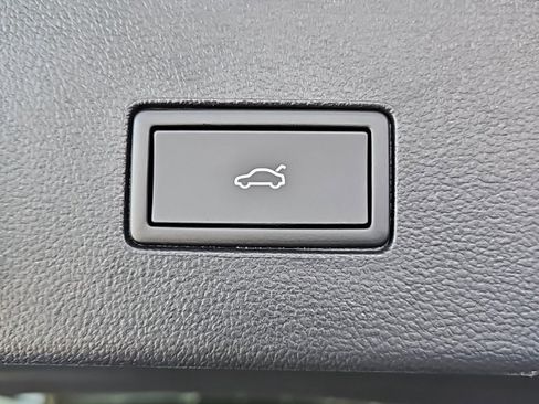 New 2026 Volkswagen Atlas SEL image 22