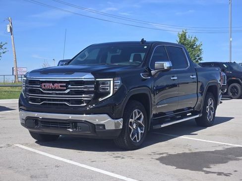 Used 2024 GMC Sierra 1500 SLT w/ SLT Premium Plus Package AWD/4WD image 3