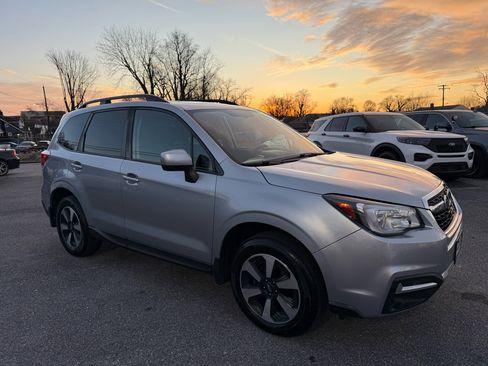 Used 2018 Subaru Forester 2.5i Premium w/ All-Weather Package image 9