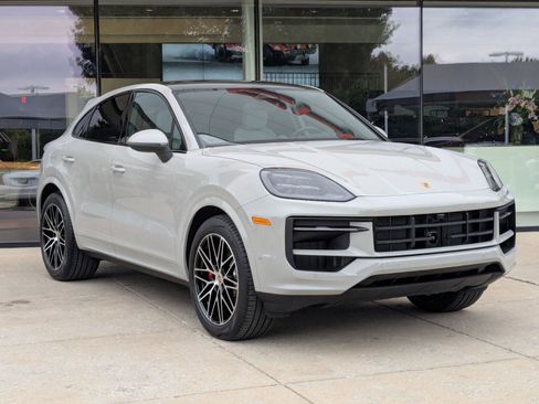 New 2026 Porsche Cayenne S AWD/4WD image 7