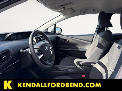 Used 2016 Toyota Prius Two image 9