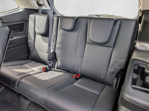 Certified 2025 Subaru Ascent Touring AWD/4WD image 6