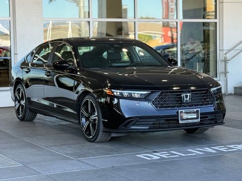 Used 2024 Honda Accord Sport image 6