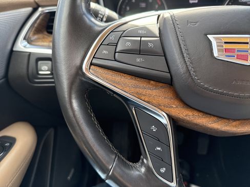 Used 2022 Cadillac XT5 Premium Luxury w/ Platinum Package AWD/4WD image 18