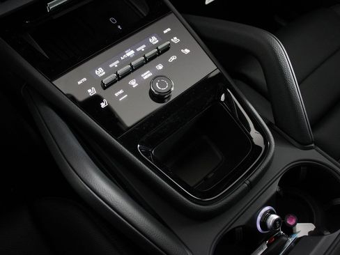 New 2026 Porsche Cayenne AWD/4WD image 14