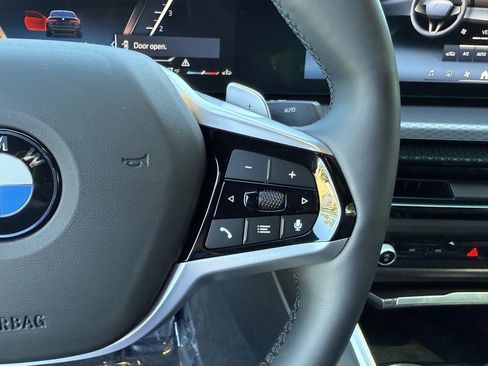 Used 2025 BMW 430i Coupe w/ Convenience Package image 24