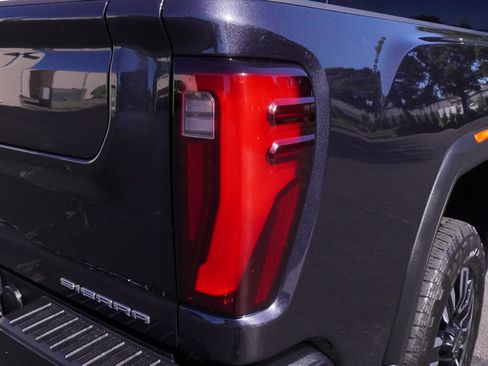 Used 2024 GMC Sierra 3500 Denali Ultimate AWD/4WD image 36
