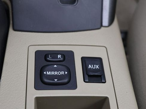 Used 2011 Toyota RAV4 4WD w/ Base L4 Extra Value Pkg image 21