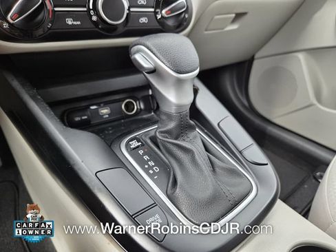 Used 2025 Kia Soul LX w/ LX Technology Package FWD image 35