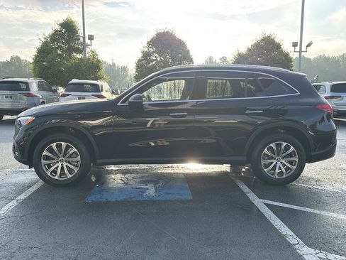 Used 2024 Mercedes-Benz GLC 300 w/ Winter Package image 11