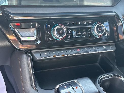 Used 2022 GMC Sierra 1500 AT4 w/ AT4 Premium Package AWD/4WD image 34