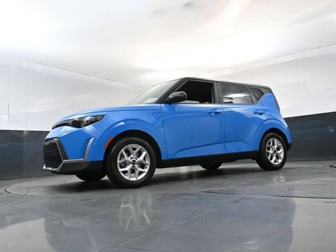 Certified 2024 Kia Soul S FWD image 20