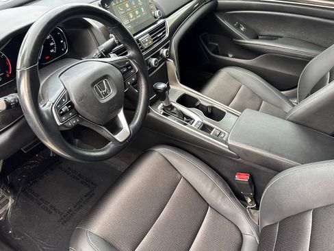 Used 2019 Honda Accord Sport image 4