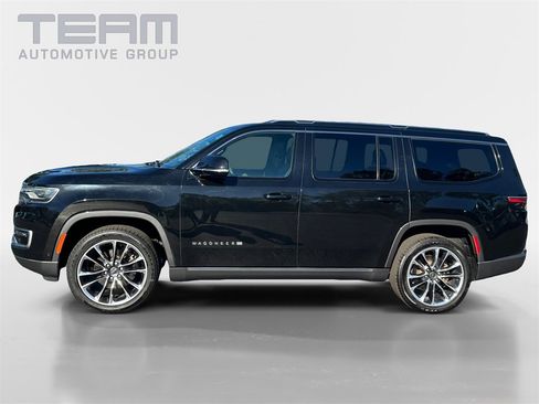 Used 2022 Jeep Wagoneer Series III w/ Premium Group I image 4