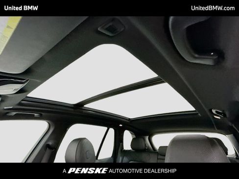 Used 2024 BMW X5 xDrive40i w/ Parking Assistance Package AWD/4WD image 12