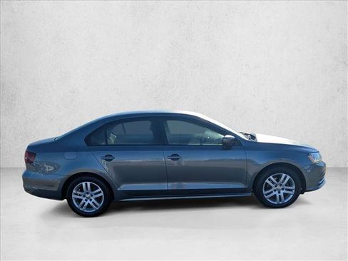 Used 2018 Volkswagen Jetta S image 4