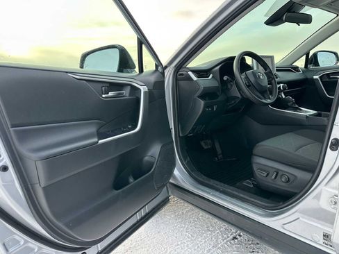 Used 2024 Toyota RAV4 XLE image 19