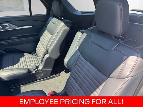 New 2026 Ford Explorer ST-Line w/ ST-Line Street Pack AWD/4WD image 13