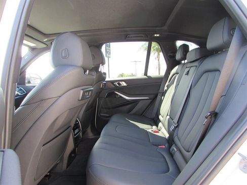 Used 2019 BMW X5 xDrive40i w/ Premium Package 2 AWD/4WD image 26