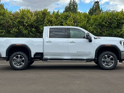 New 2026 GMC Sierra 3500 SLT w/ SLT Premium Package image 4